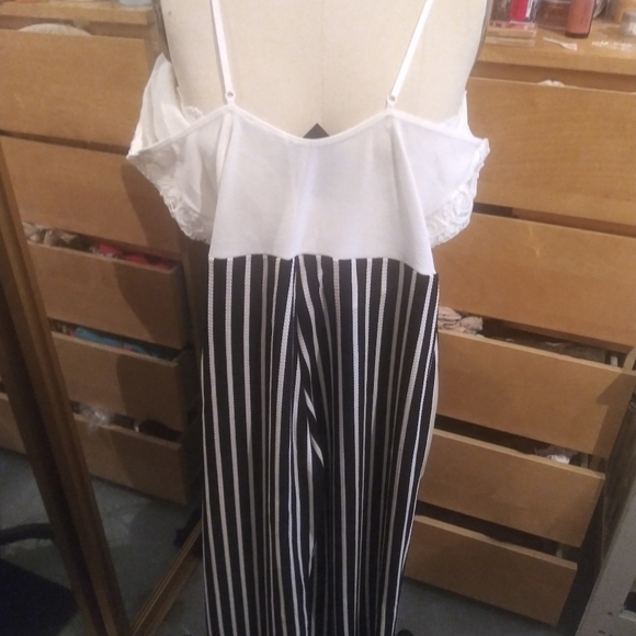 Jumpsuit - Picture 5 of 5